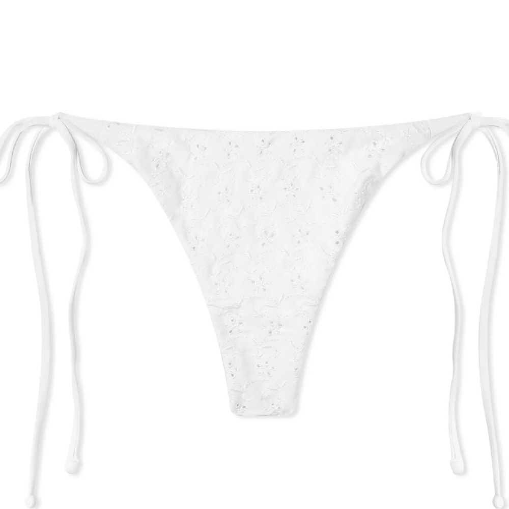 frankie’s bikinis x sydney sweeney bottoms
